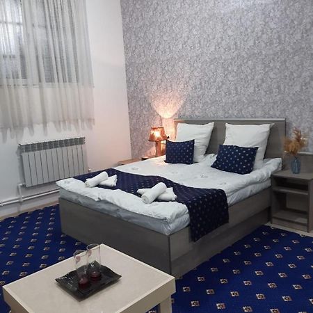 Lind Guest House B&B 久姆里 外观 照片