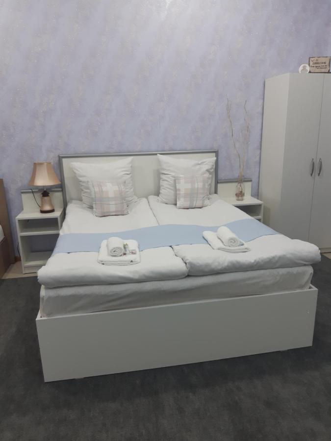 Lind Guest House B&B 久姆里 外观 照片