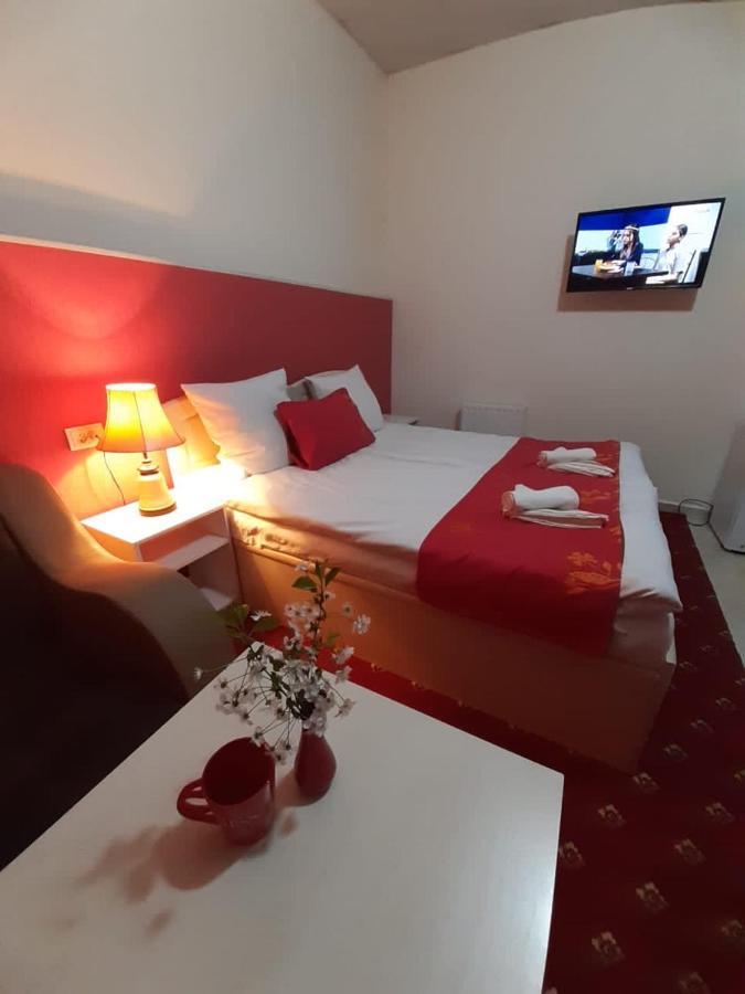 Lind Guest House B&B 久姆里 外观 照片