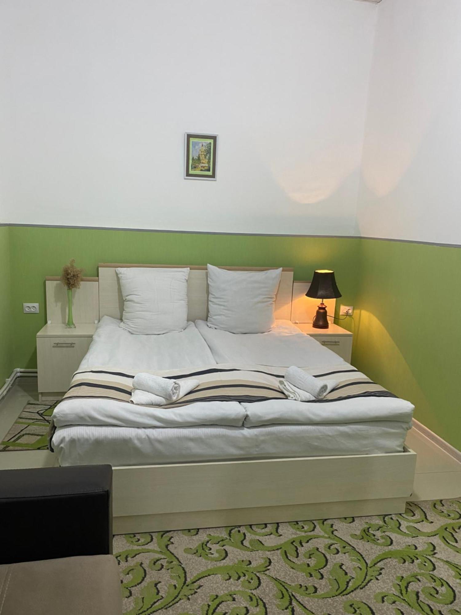 Lind Guest House B&B 久姆里 外观 照片