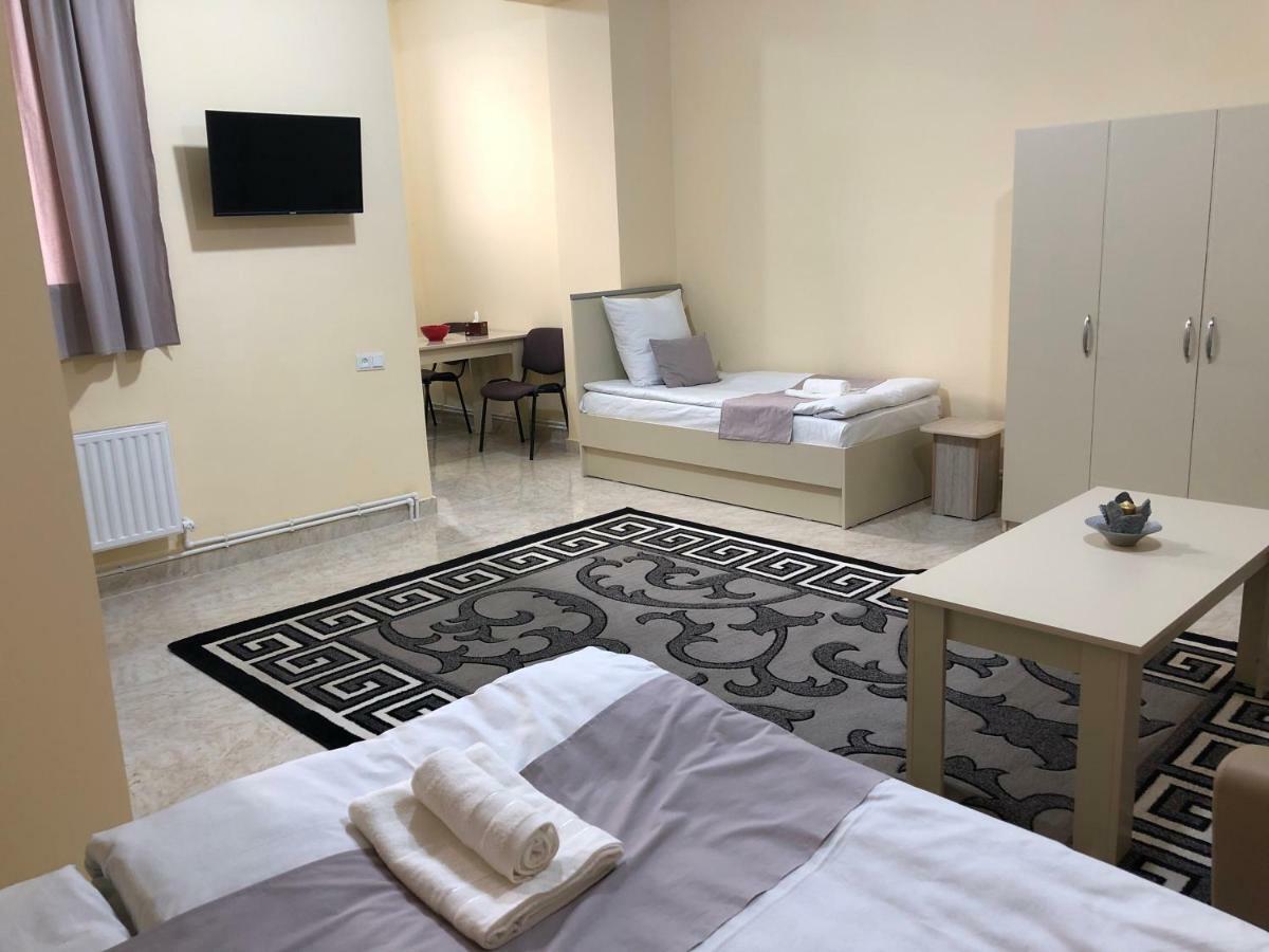 Lind Guest House B&B 久姆里 外观 照片